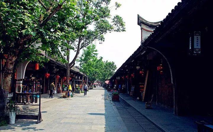 淮海战役,黄维用所有汽车挡住了中野进攻,结果没车逃跑成了俘虏